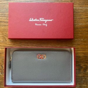 Salvatore Ferragamo Gancini Continental Wallet